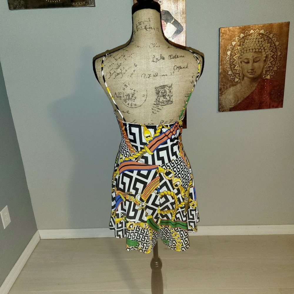 Stylish Romper - Picture 2 of 3